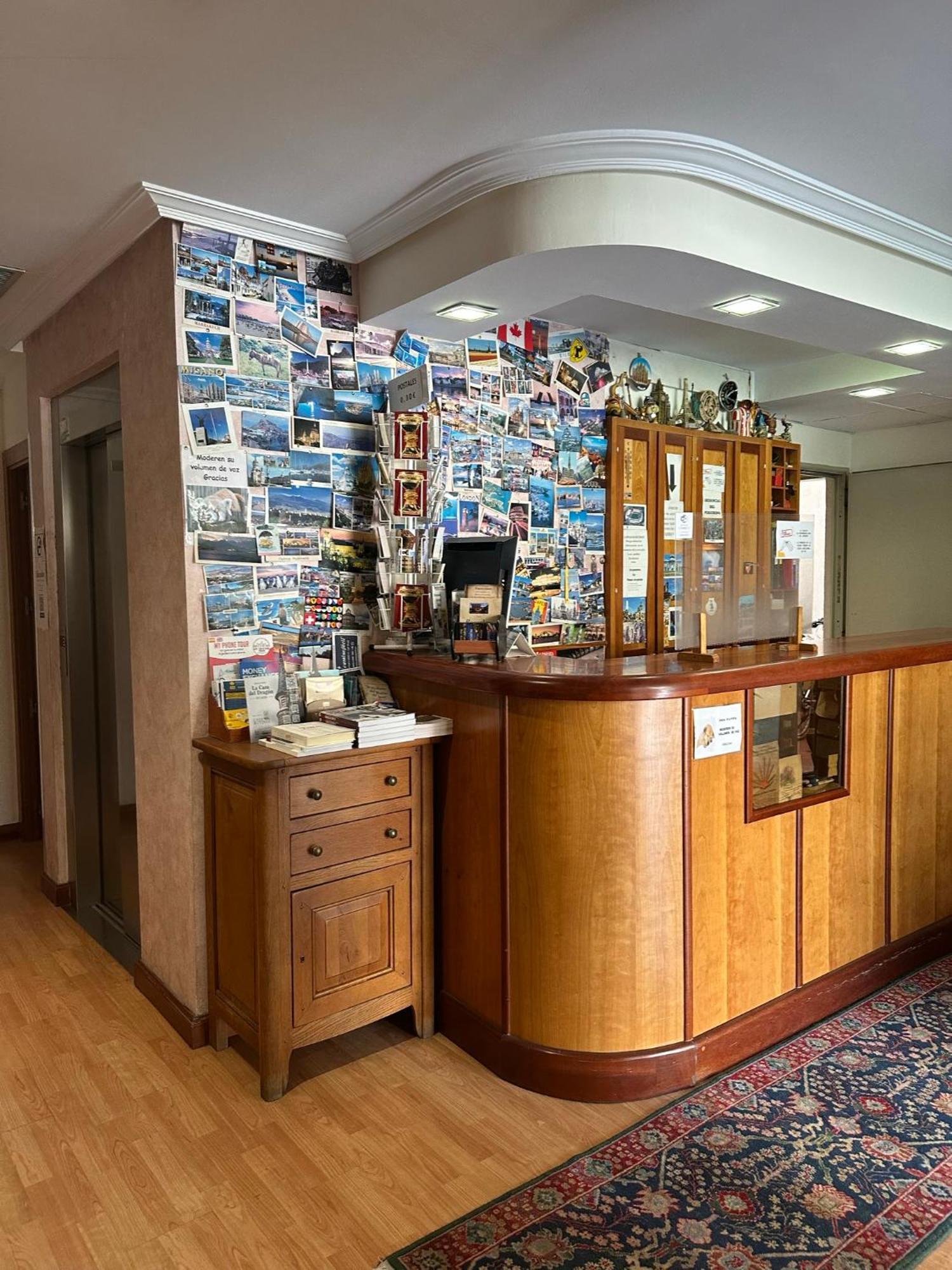 Hostal Restaurante Boccalino León Dış mekan fotoğraf