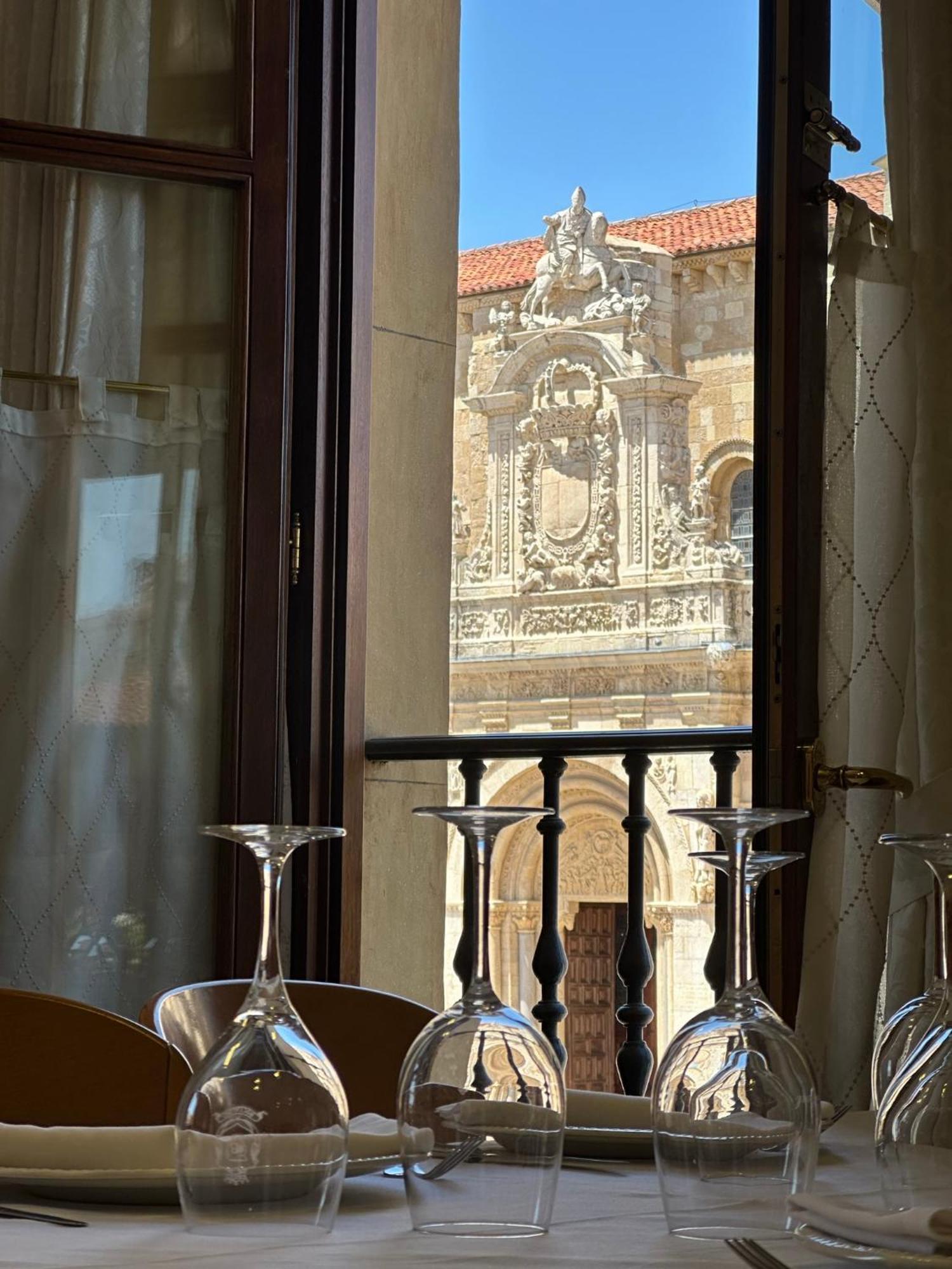 Hostal Restaurante Boccalino León Dış mekan fotoğraf
